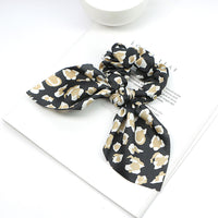 PEARL BOW SILK SCRUNCHIE