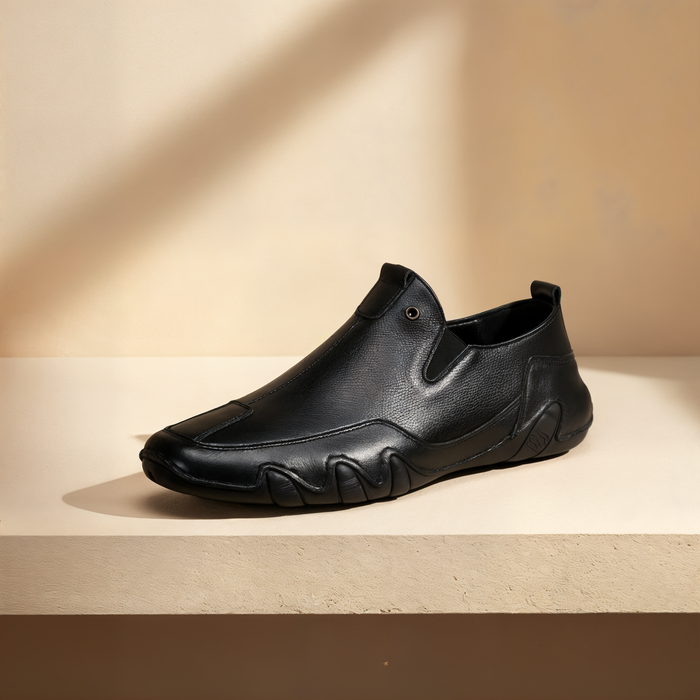 BLACK LEATHER DRIVING LOAFER
