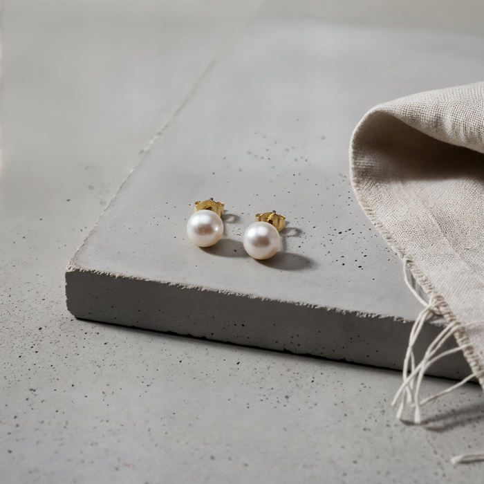 AKOYA PEARL GOLD STUDS