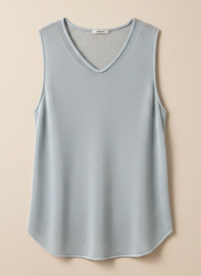 OPEN-KNIT SLEEVELESS LAYERING TANK