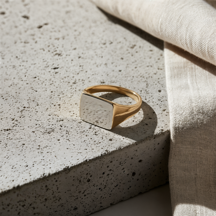 TWO-TONE SIGNET FLAT RING