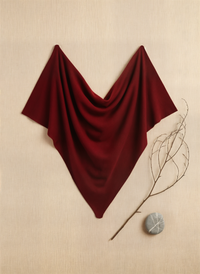 BURGUNDY WOOL TRIANGLE SCARF