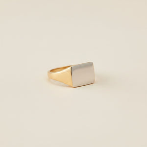 TWO-TONE SIGNET FLAT RING
