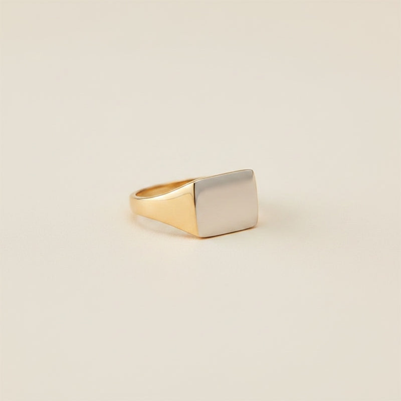 TWO-TONE SIGNET FLAT RING