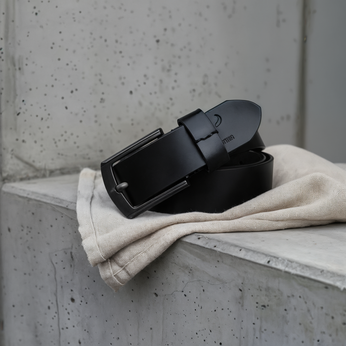 NOIR PIN-BUCKLE LEATHER BELT