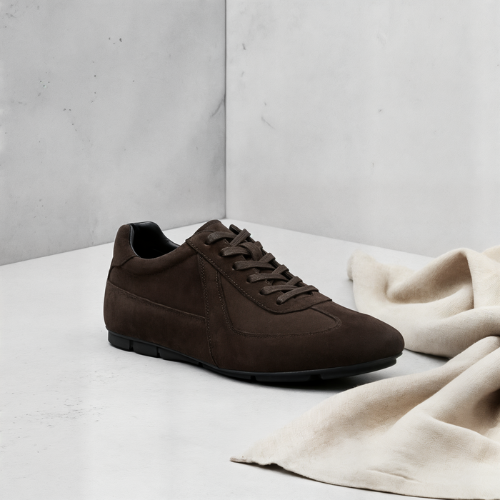 SUEDE LOW TRAINER IN ESPRESSO