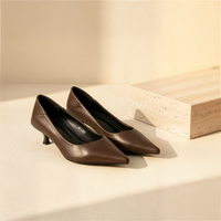 CHOCOLATE KITTEN POINT PUMP