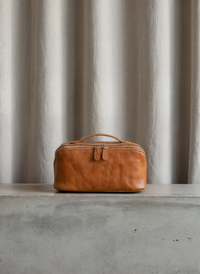 CAMEL VEG-TAN VANITY CASE