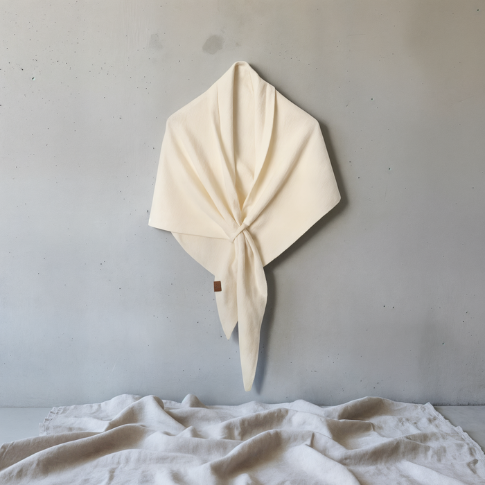 IVORY WOOL TRIANGLE SHAWL