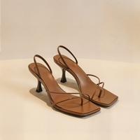 LEATHER SQUARE-TOE KITTEN SANDAL