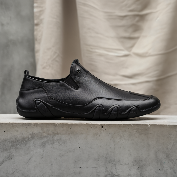 BLACK LEATHER DRIVING LOAFER