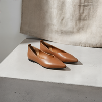 POINTED LEATHER BALLET FLAT