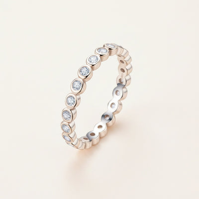 BEZEL ETERNITY MOISSANITE BAND