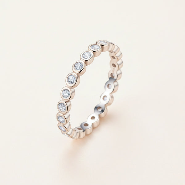 BEZEL ETERNITY MOISSANITE BAND