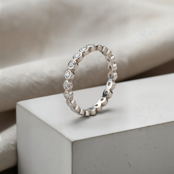 BEZEL ETERNITY MOISSANITE BAND