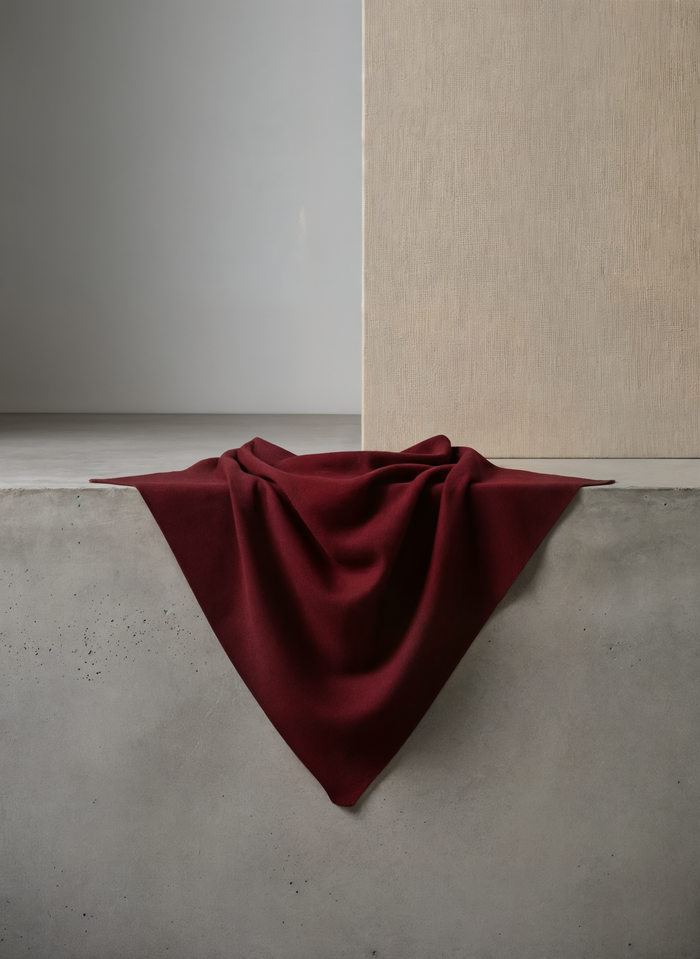 BURGUNDY WOOL TRIANGLE SCARF