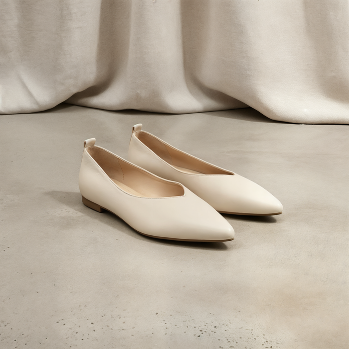 POINTED LEATHER BALLET FLAT