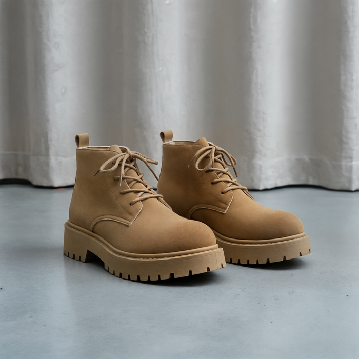 CAMEL SUEDE LUG DERBY BOOT